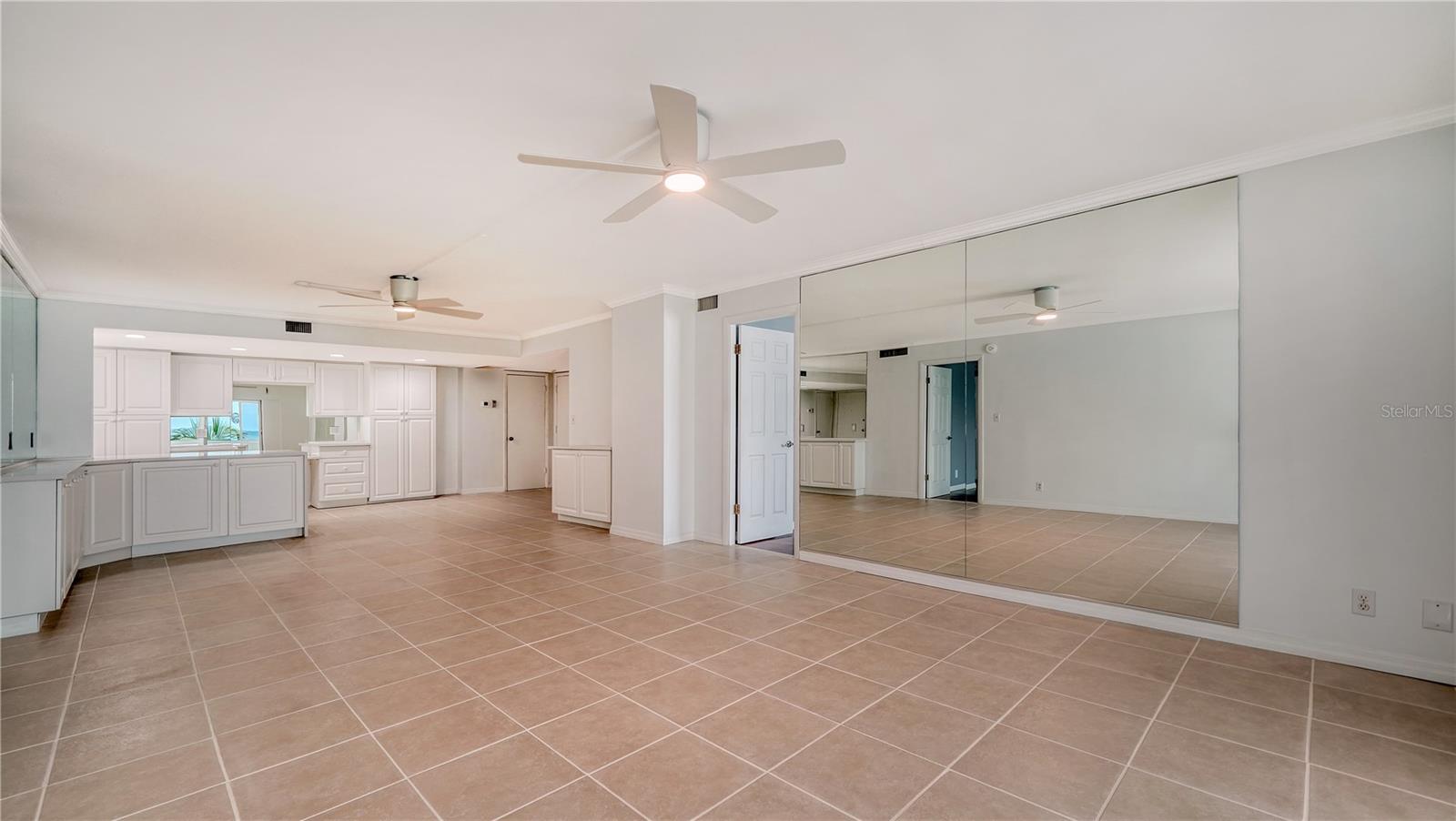 KEY TOWER SOUTH - Residential