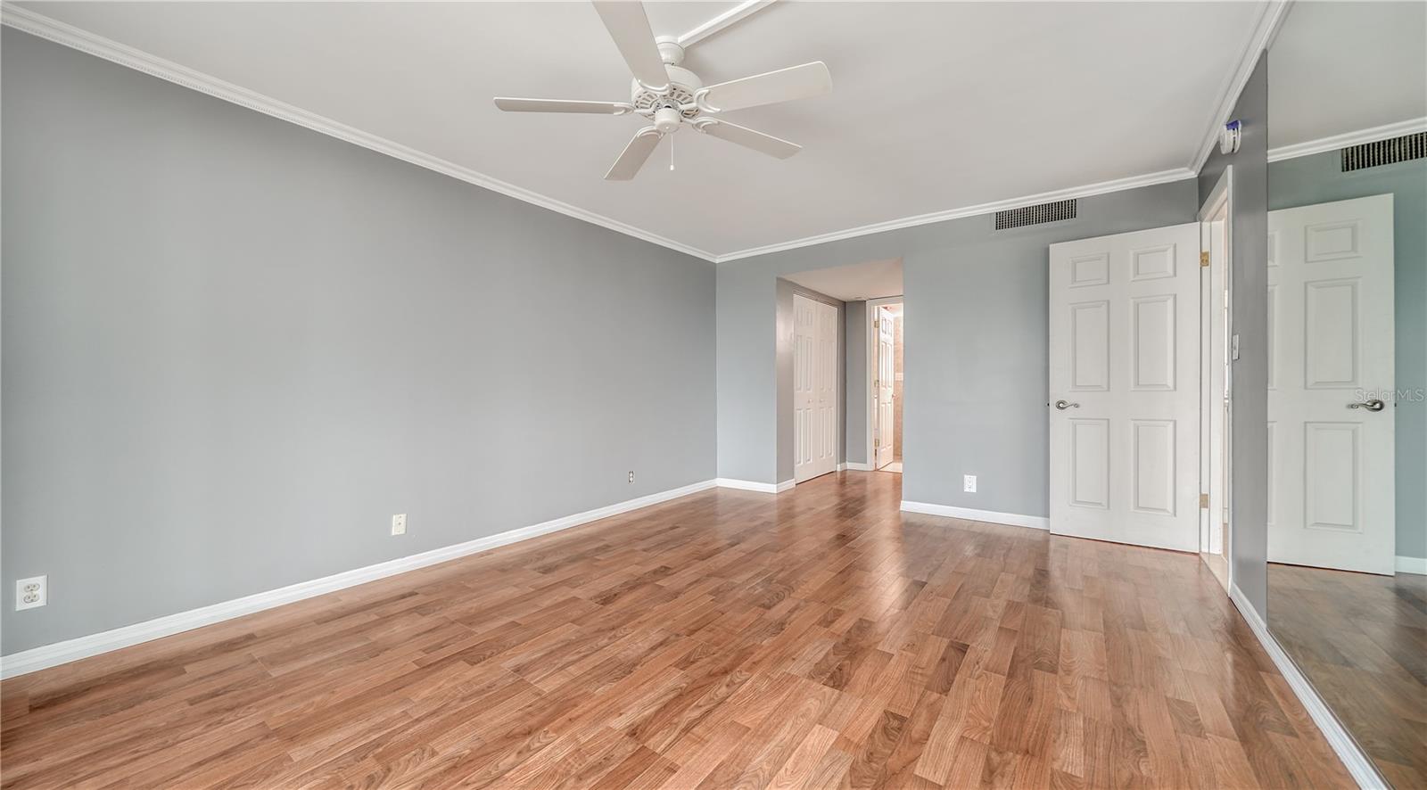 KEY TOWER SOUTH - Residential