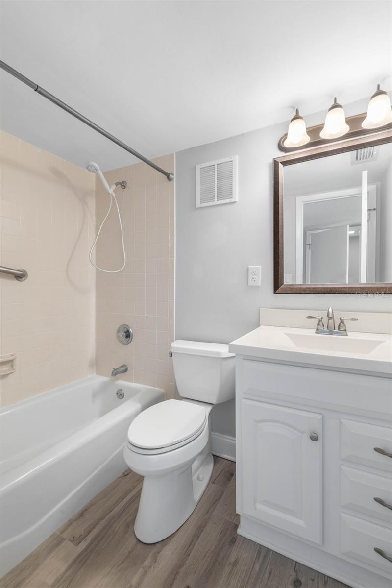 ALIKI GOLD COAST CONDO 01 - Residential