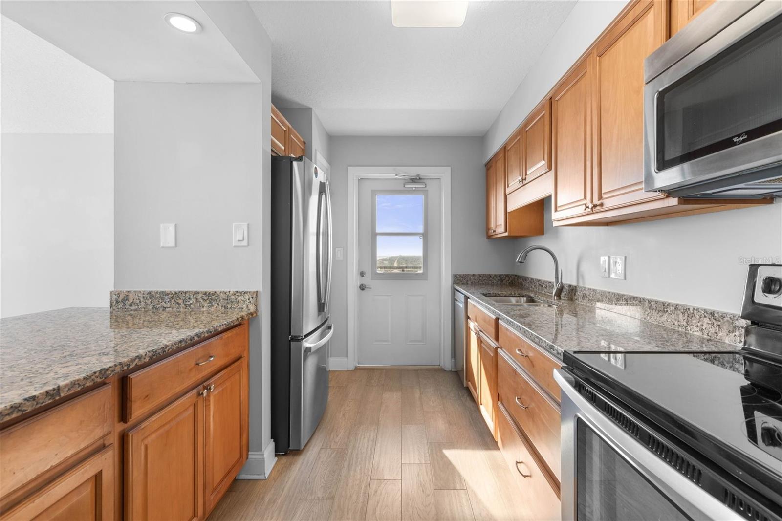 ALIKI GOLD COAST CONDO 01 - Residential