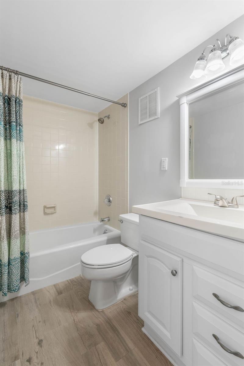 ALIKI GOLD COAST CONDO 01 - Residential