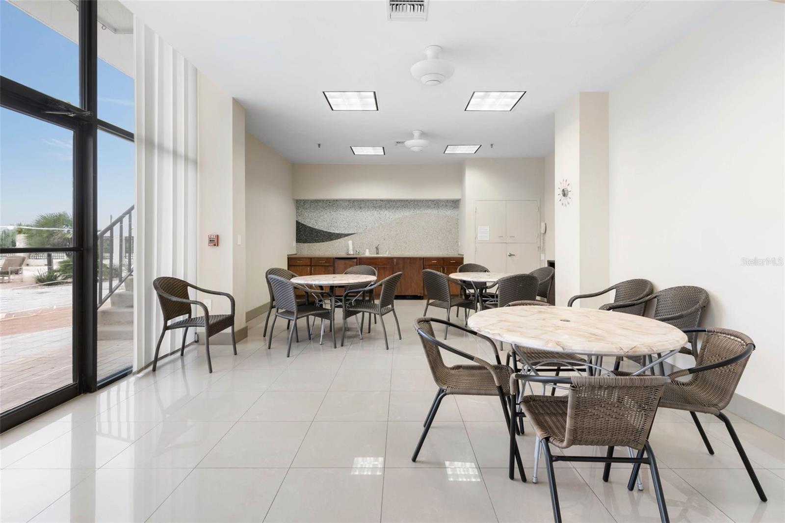 ALIKI GOLD COAST CONDO 01 - Residential