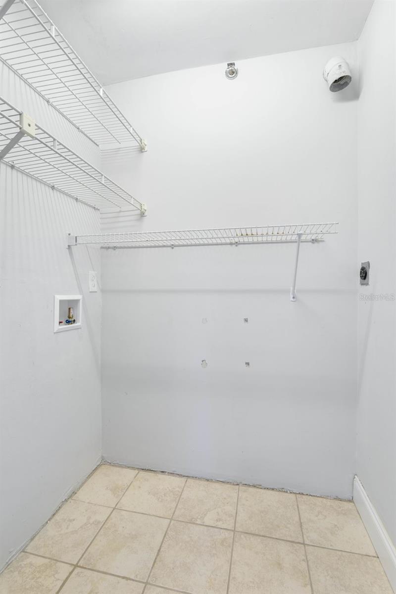 ALIKI GOLD COAST CONDO 01 - Residential