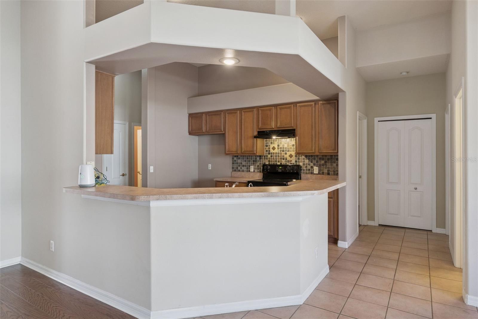 ADMIRAL POINTE - Residential