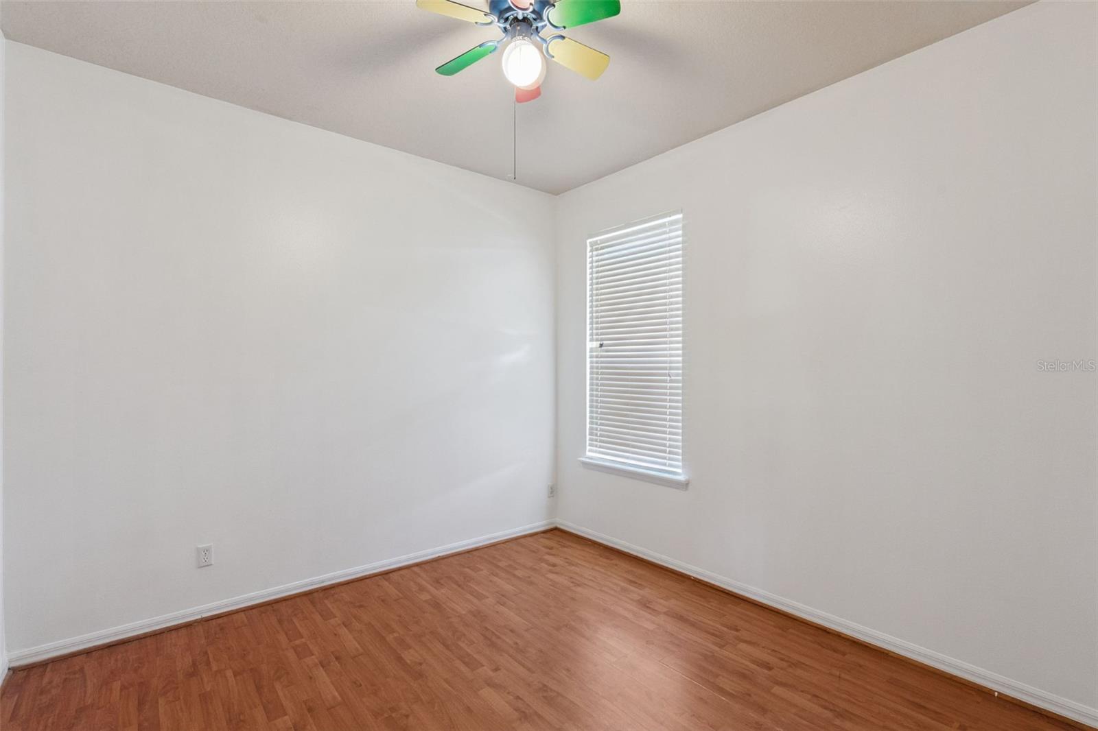 ADMIRAL POINTE - Residential