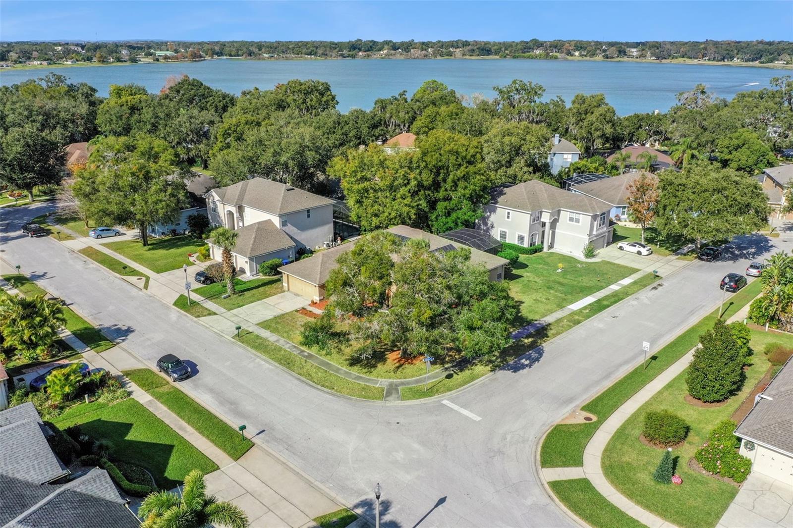 ADMIRAL POINTE - Residential