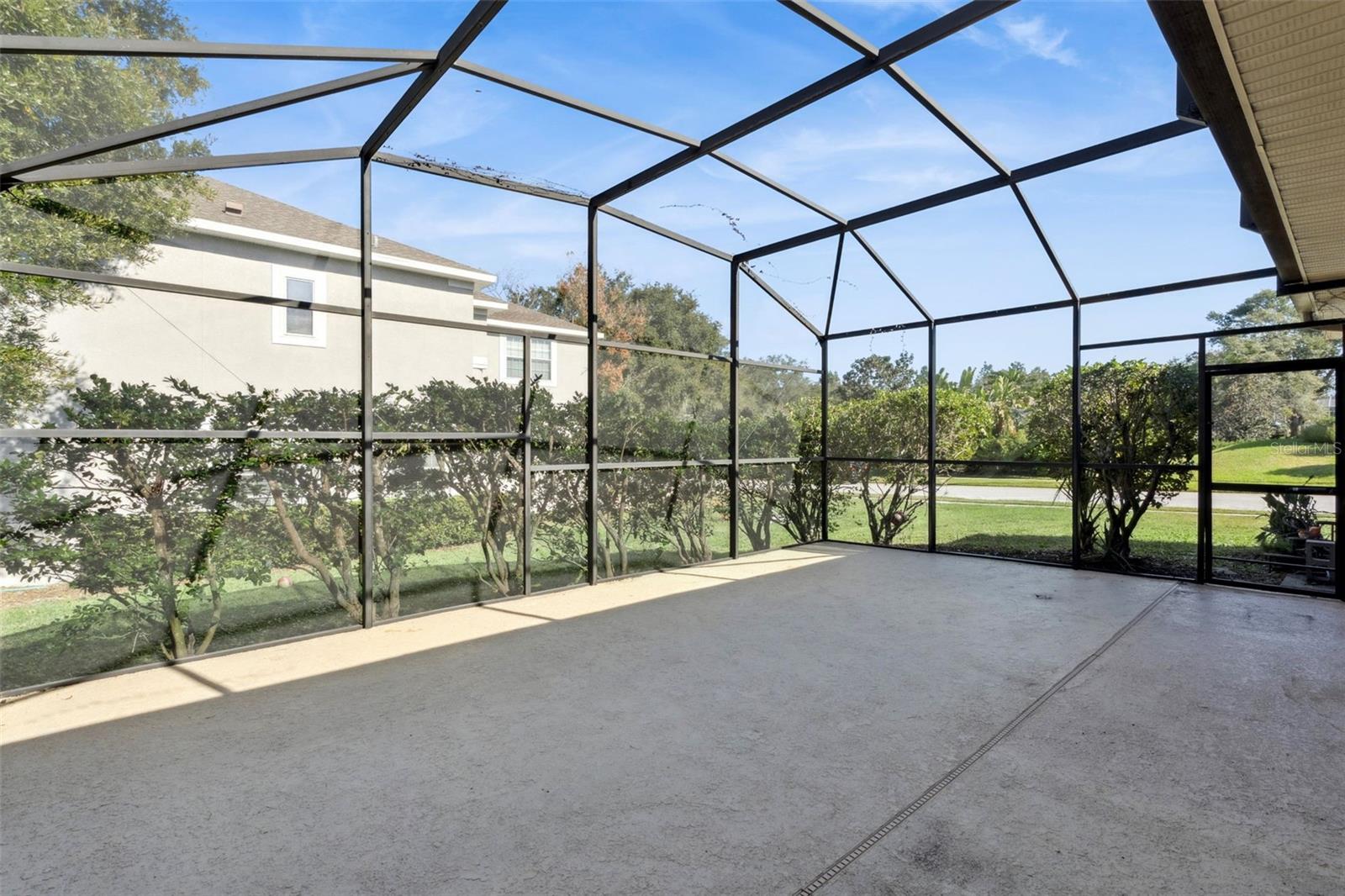 ADMIRAL POINTE - Residential