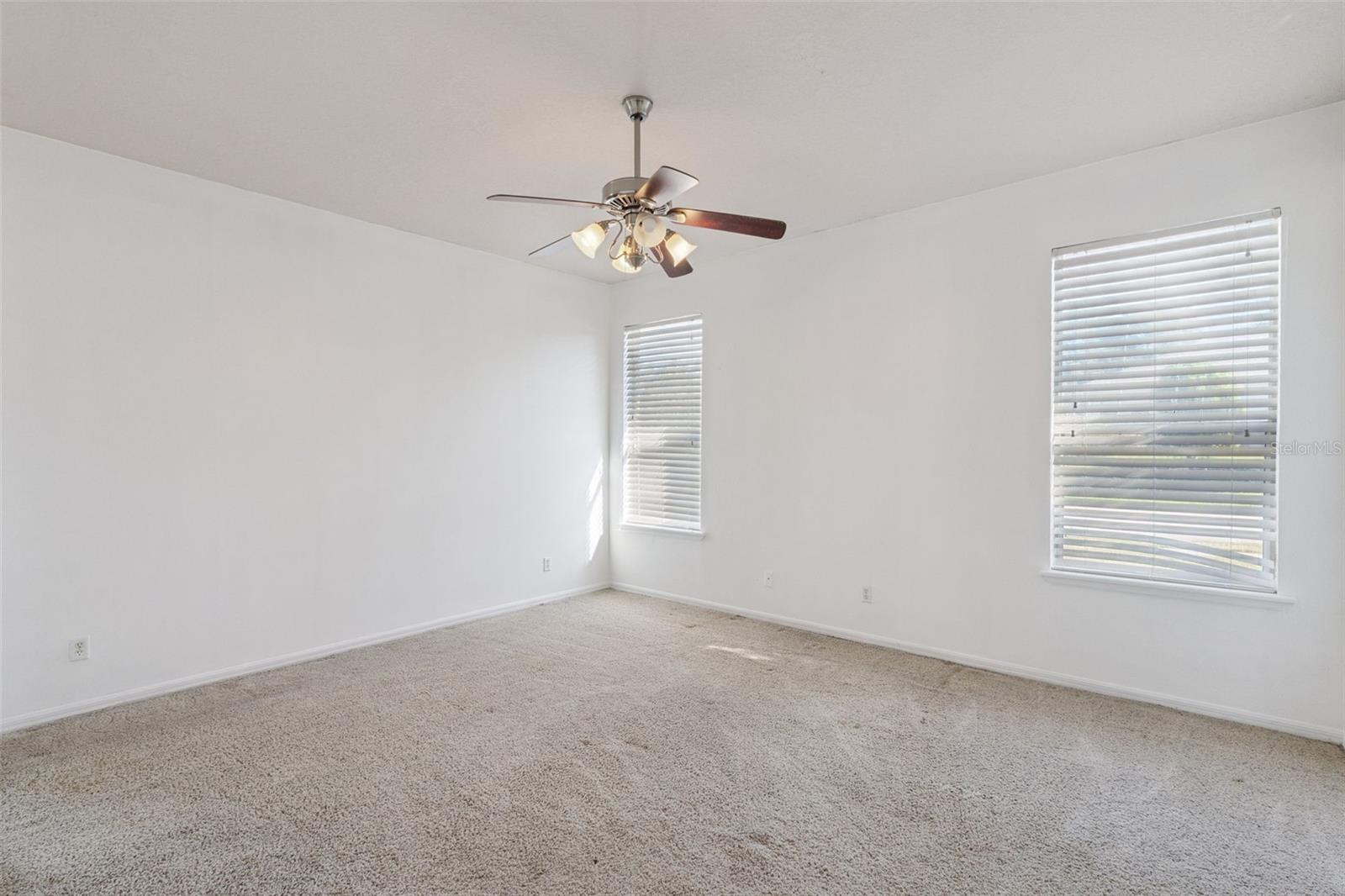 ADMIRAL POINTE - Residential