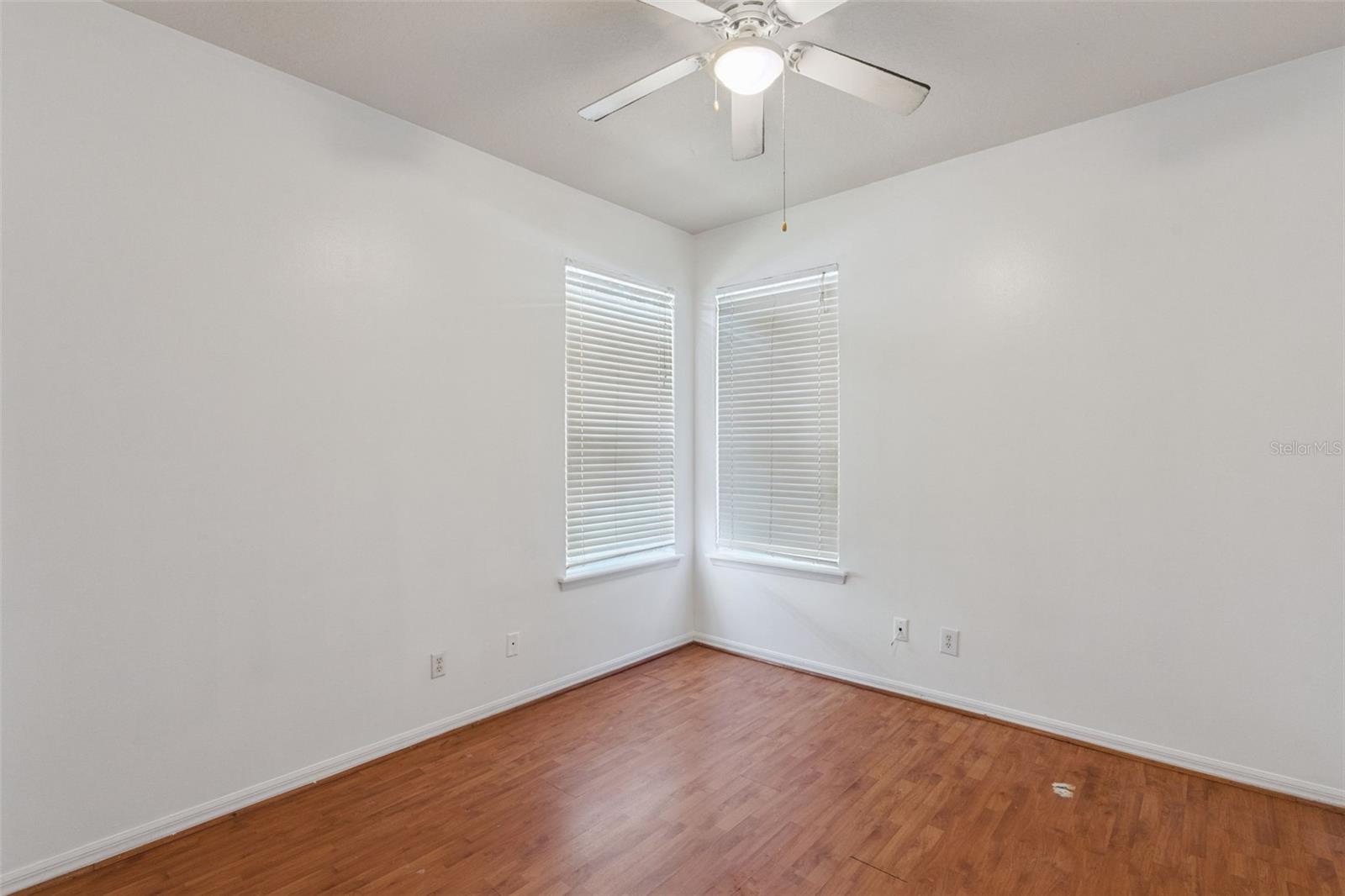 ADMIRAL POINTE - Residential