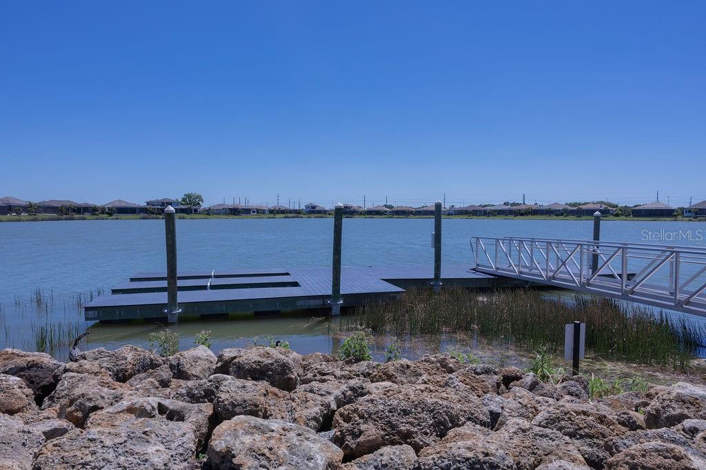 LAKEHOUSE COVE/WATERSIDE - Residential