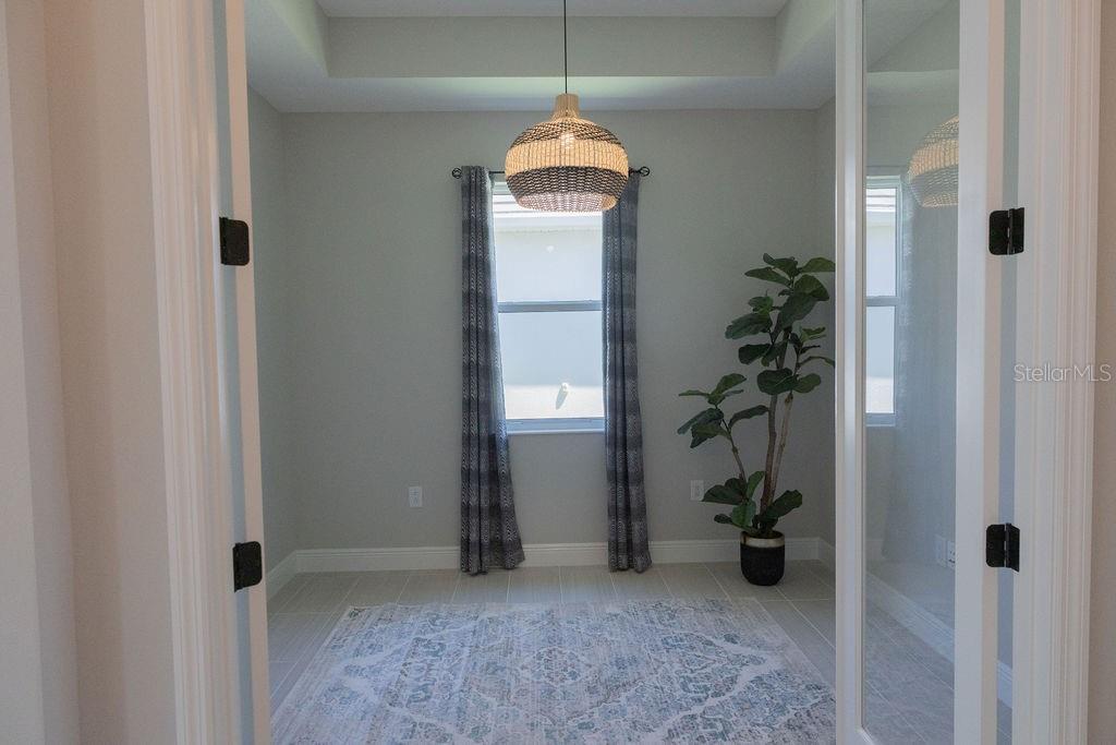 LAKEHOUSE COVE/WATERSIDE - Residential