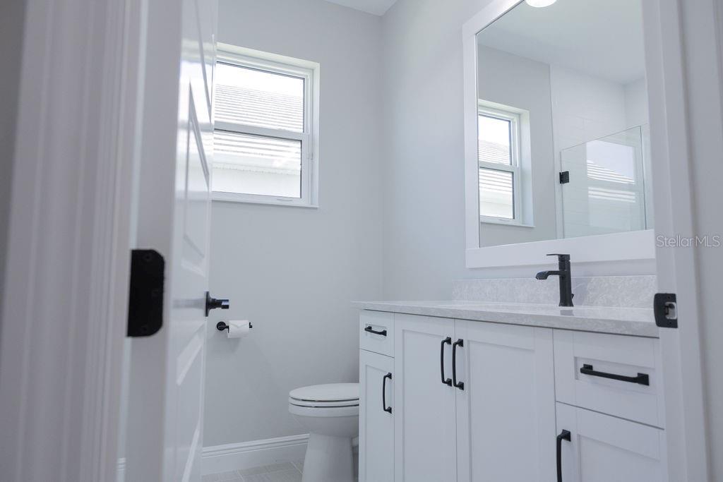 LAKEHOUSE COVE/WATERSIDE - Residential