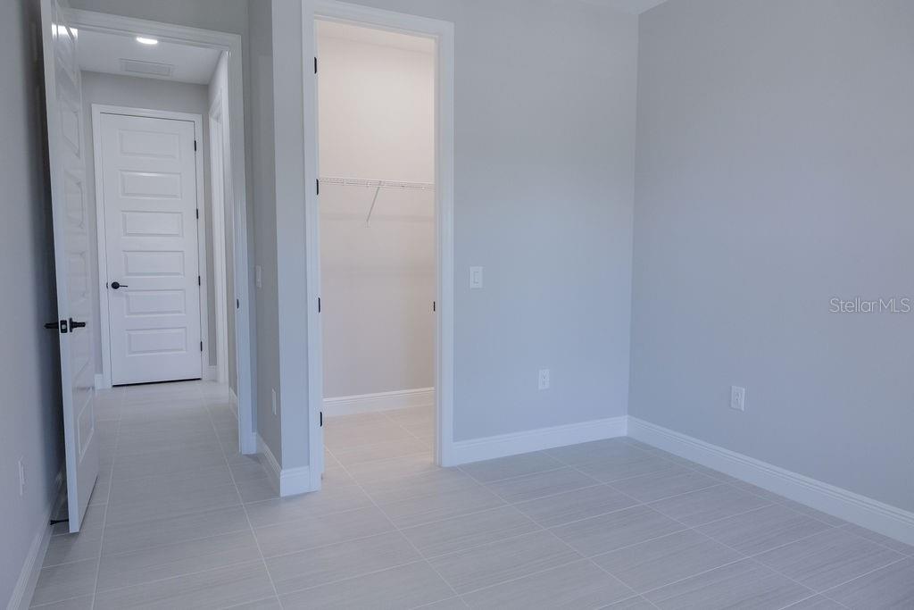 LAKEHOUSE COVE/WATERSIDE - Residential