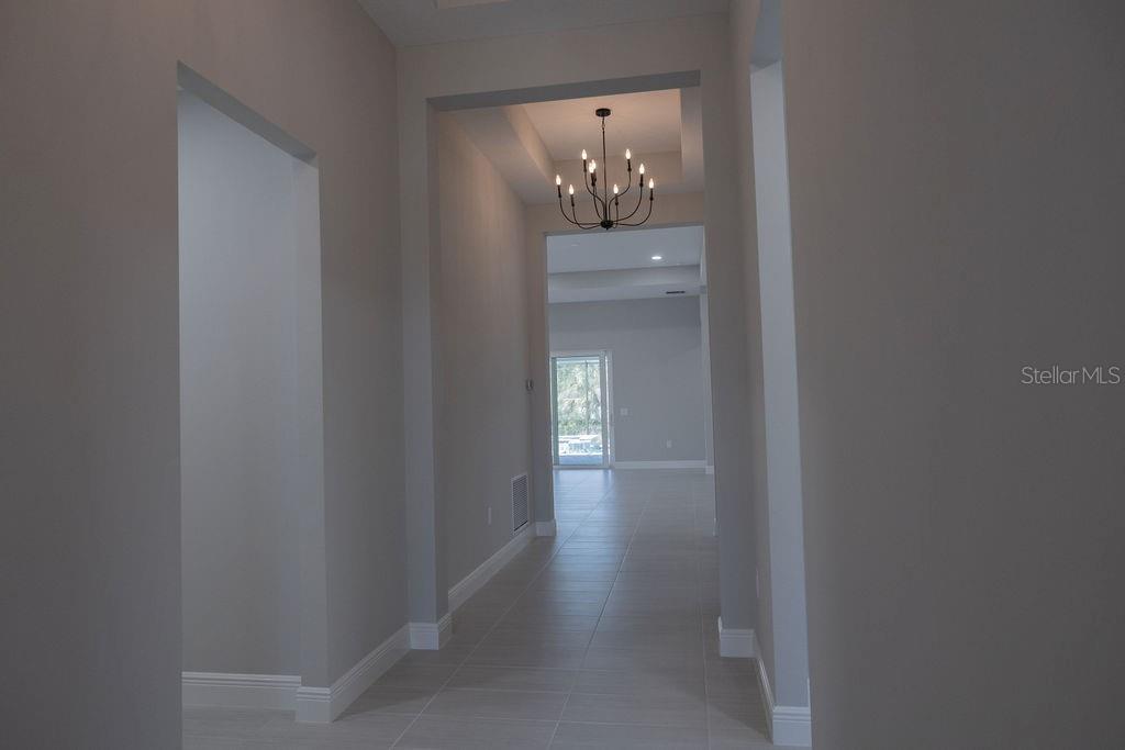 LAKEHOUSE COVE/WATERSIDE - Residential