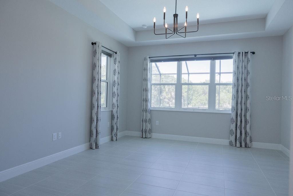 LAKEHOUSE COVE/WATERSIDE - Residential