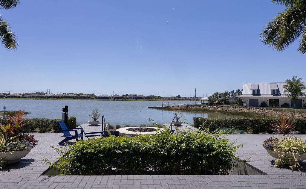 LAKEHOUSE COVE/WATERSIDE - Residential