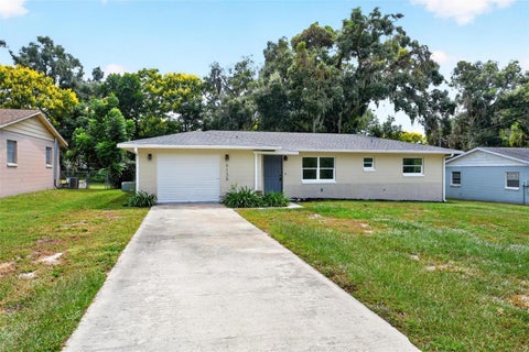 Tiny photo for 6138 Highland Avenue, Leesburg, FL 34748 (MLS # G5118525)