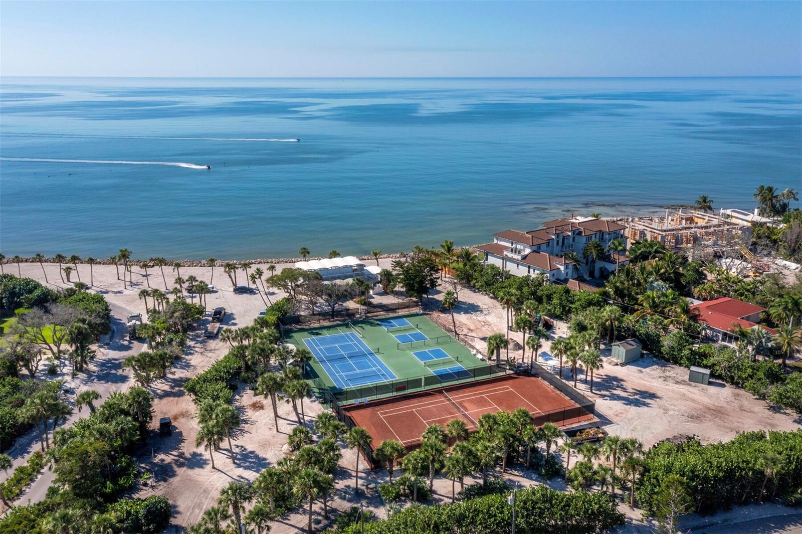SANDERLING CLUB/SIESTA PROPERTIES INC - Land