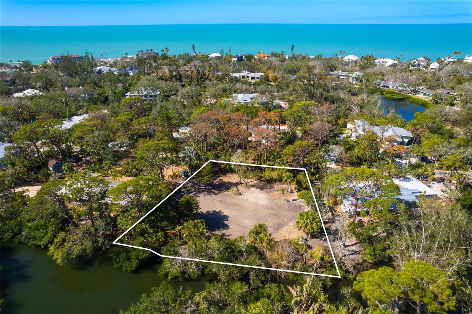 SANDERLING CLUB/SIESTA PROPERTIES INC - Land