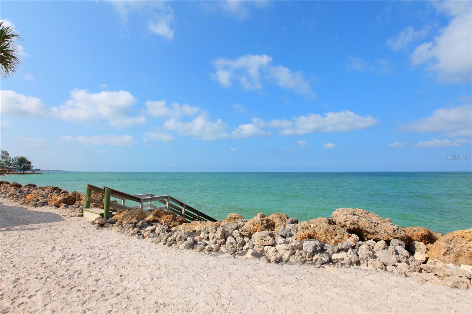 SANDERLING CLUB/SIESTA PROPERTIES INC - Land