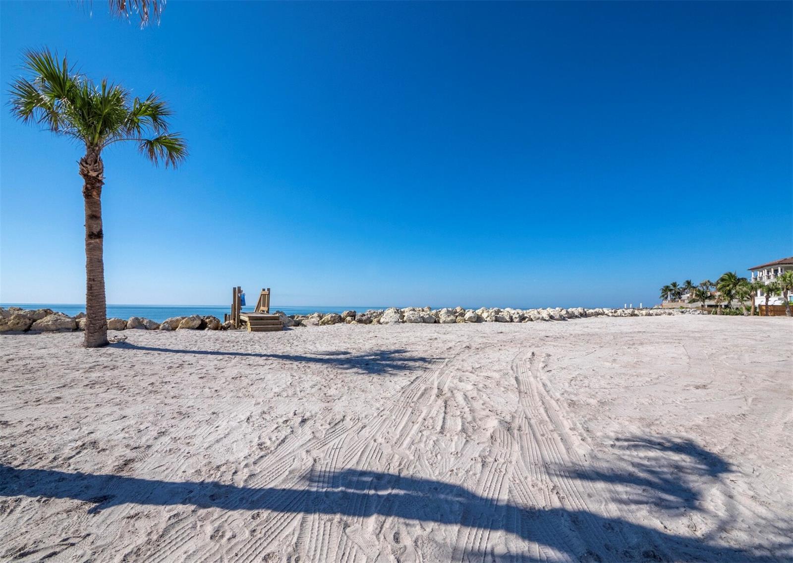 SANDERLING CLUB/SIESTA PROPERTIES INC - Land