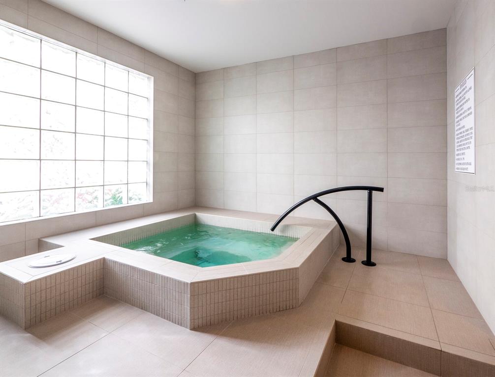 WATER CLUB I/LONGBOAT KEY - Residential