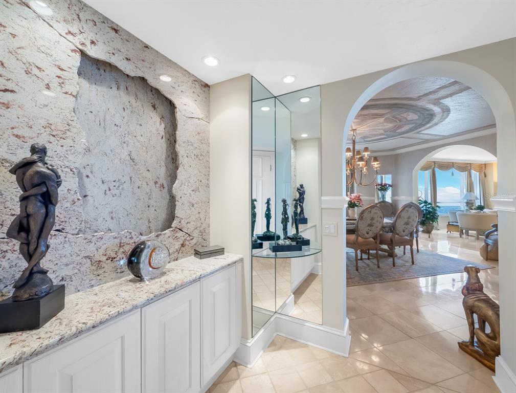 WATER CLUB I/LONGBOAT KEY - Residential