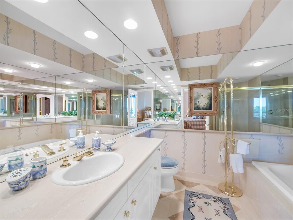 WATER CLUB I/LONGBOAT KEY - Residential