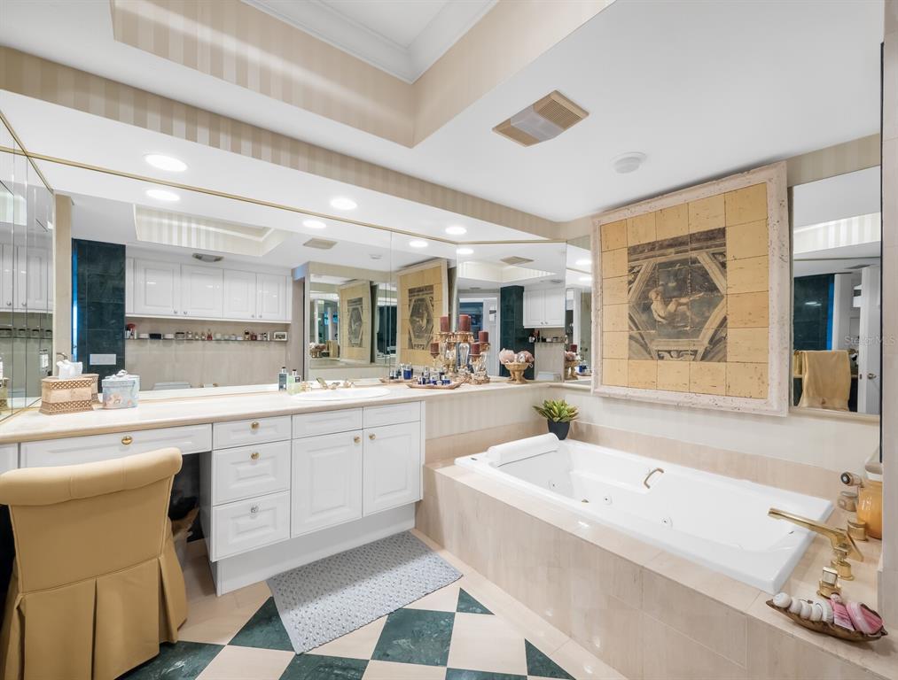 WATER CLUB I/LONGBOAT KEY - Residential