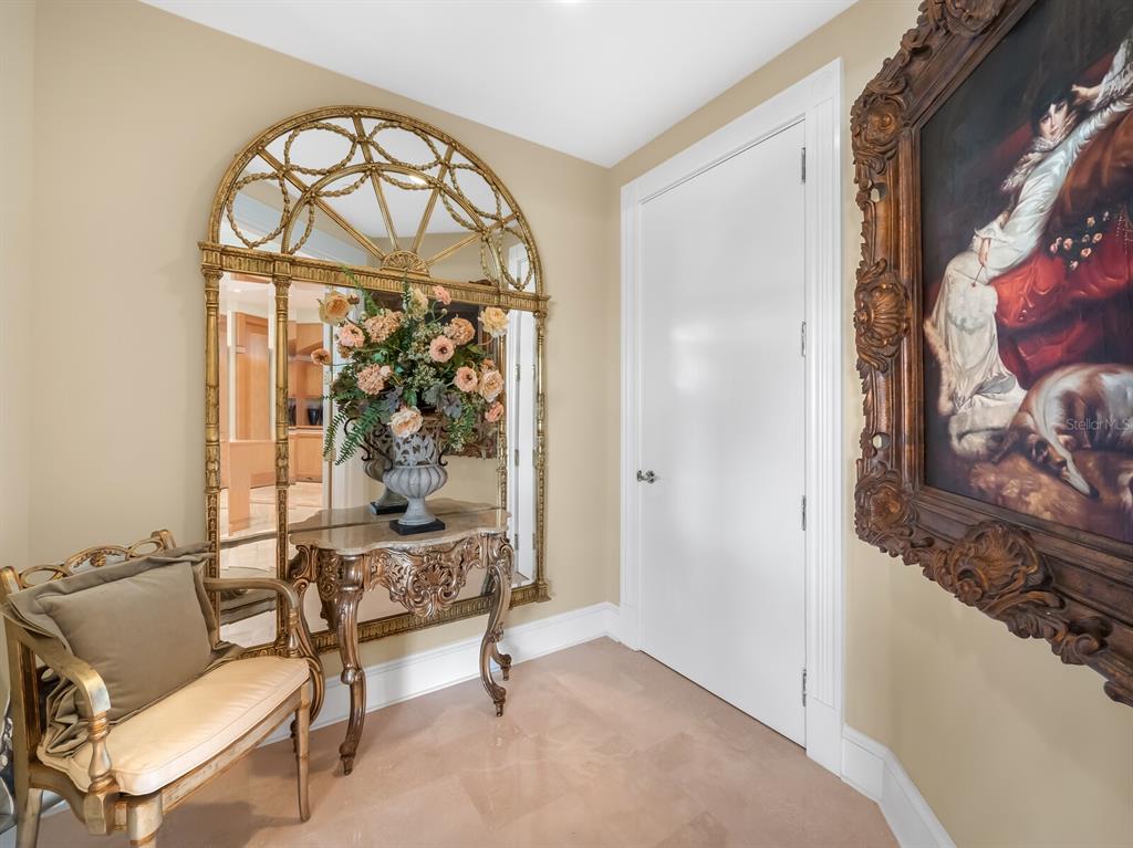 WATER CLUB I/LONGBOAT KEY - Residential