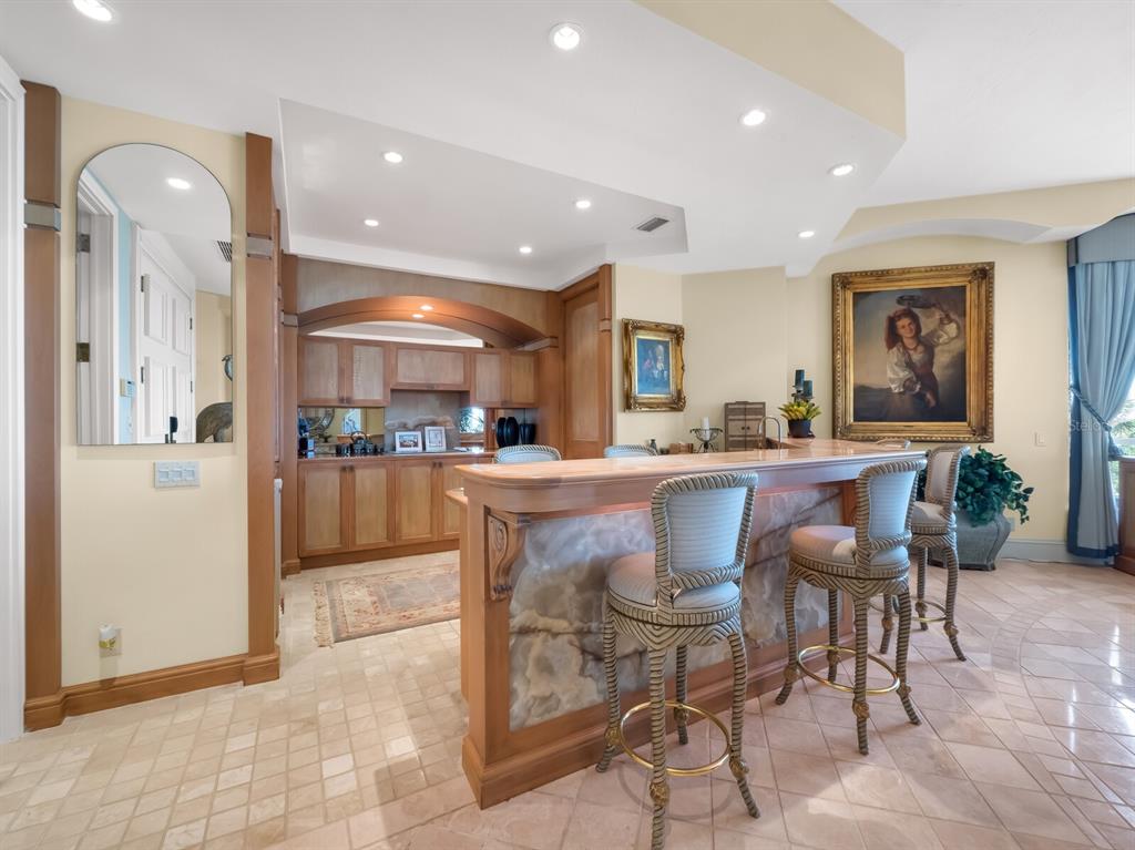 WATER CLUB I/LONGBOAT KEY - Residential