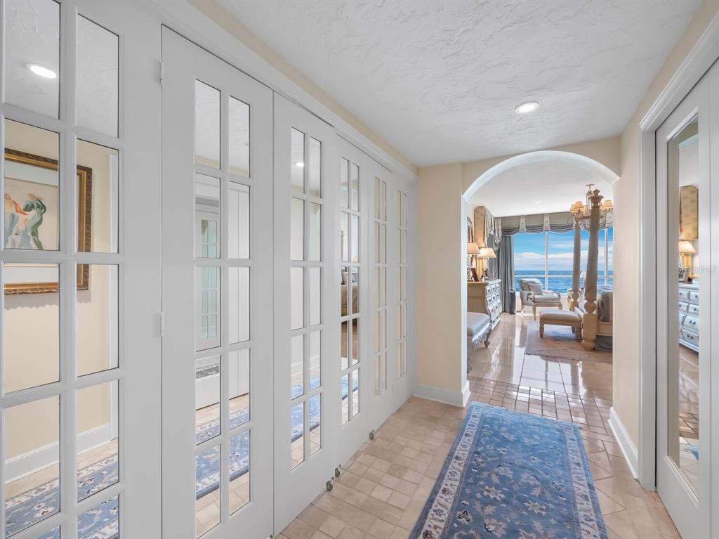 WATER CLUB I/LONGBOAT KEY - Residential