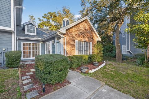 Photo of 310 Winchester Way, Palm Harbor, FL 34684 (MLS # TB8472988)