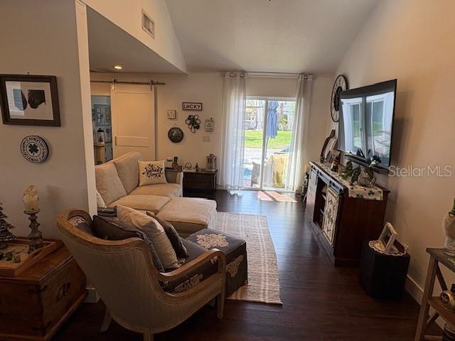 KAROLINA ON KILLARNEY - Residential Lease