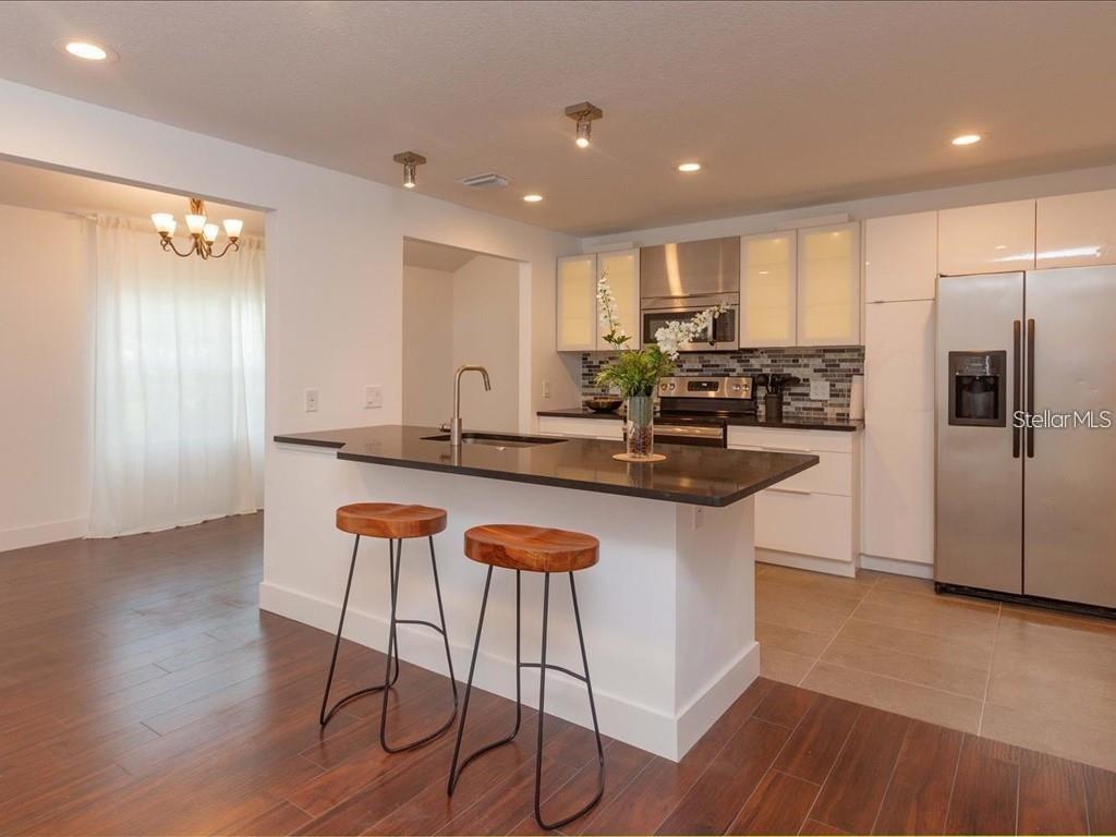 KAROLINA ON KILLARNEY - Residential Lease