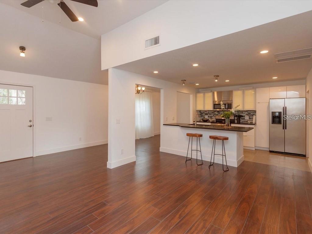 KAROLINA ON KILLARNEY - Residential Lease