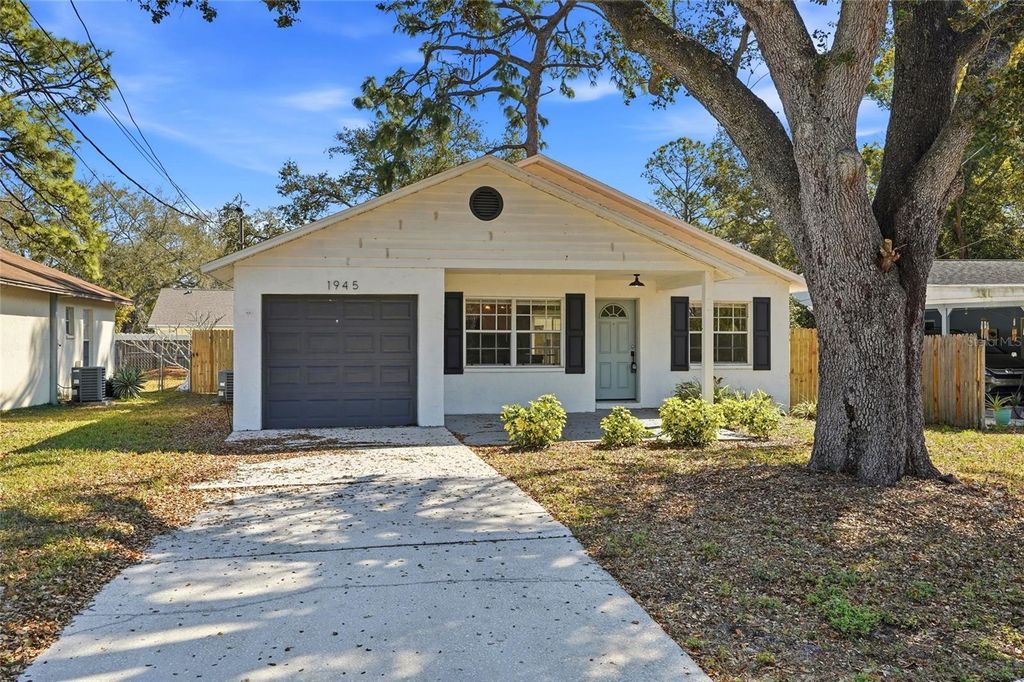 Photo of 1945 Oak Street, Clearwater, FL 33760 (MLS # TB8478699)