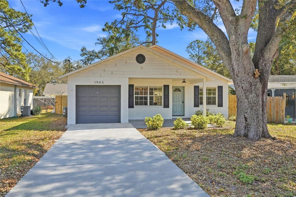 Photo of 1945 Oak Street, Clearwater, FL 33760 (MLS # TB8478699)