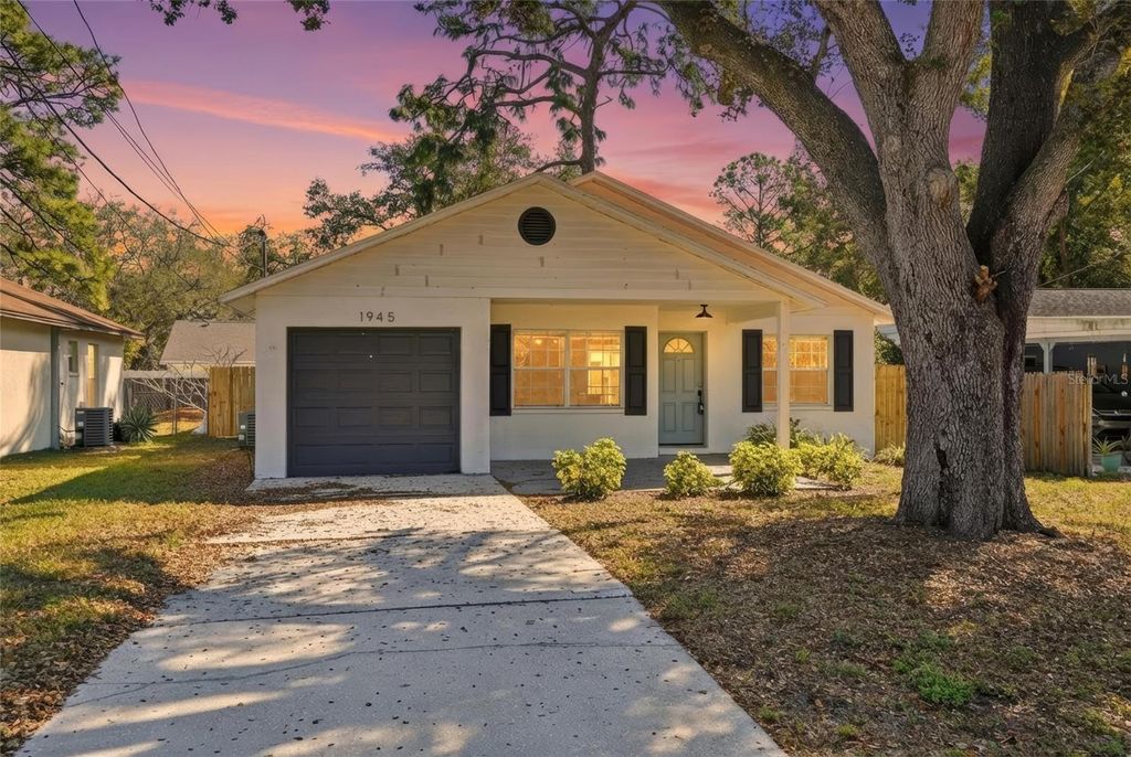 Photo of 1945 Oak Street, Clearwater, FL 33760 (MLS # TB8478699)