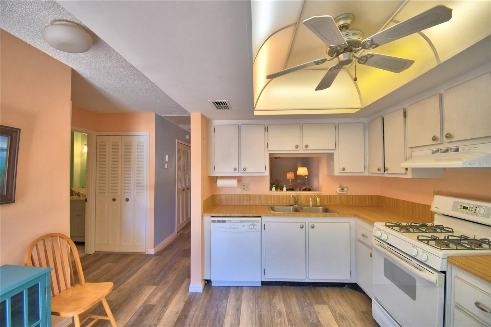 IMPERIAL VILLAS - Residential