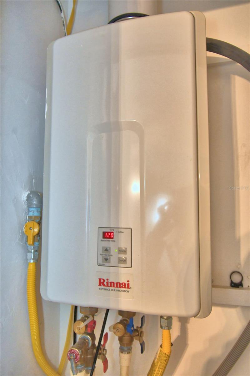 IMPERIAL VILLAS - Residential