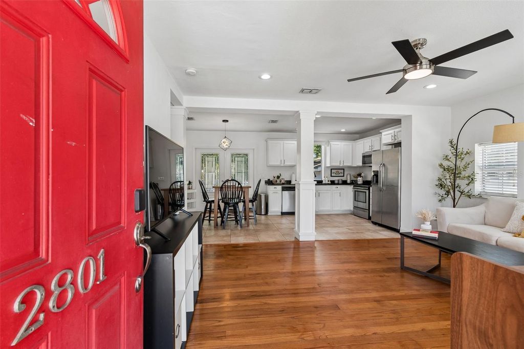 Photo of 2801 S Manhattan Avenue, Tampa, FL 33629 (MLS # TB8498103)