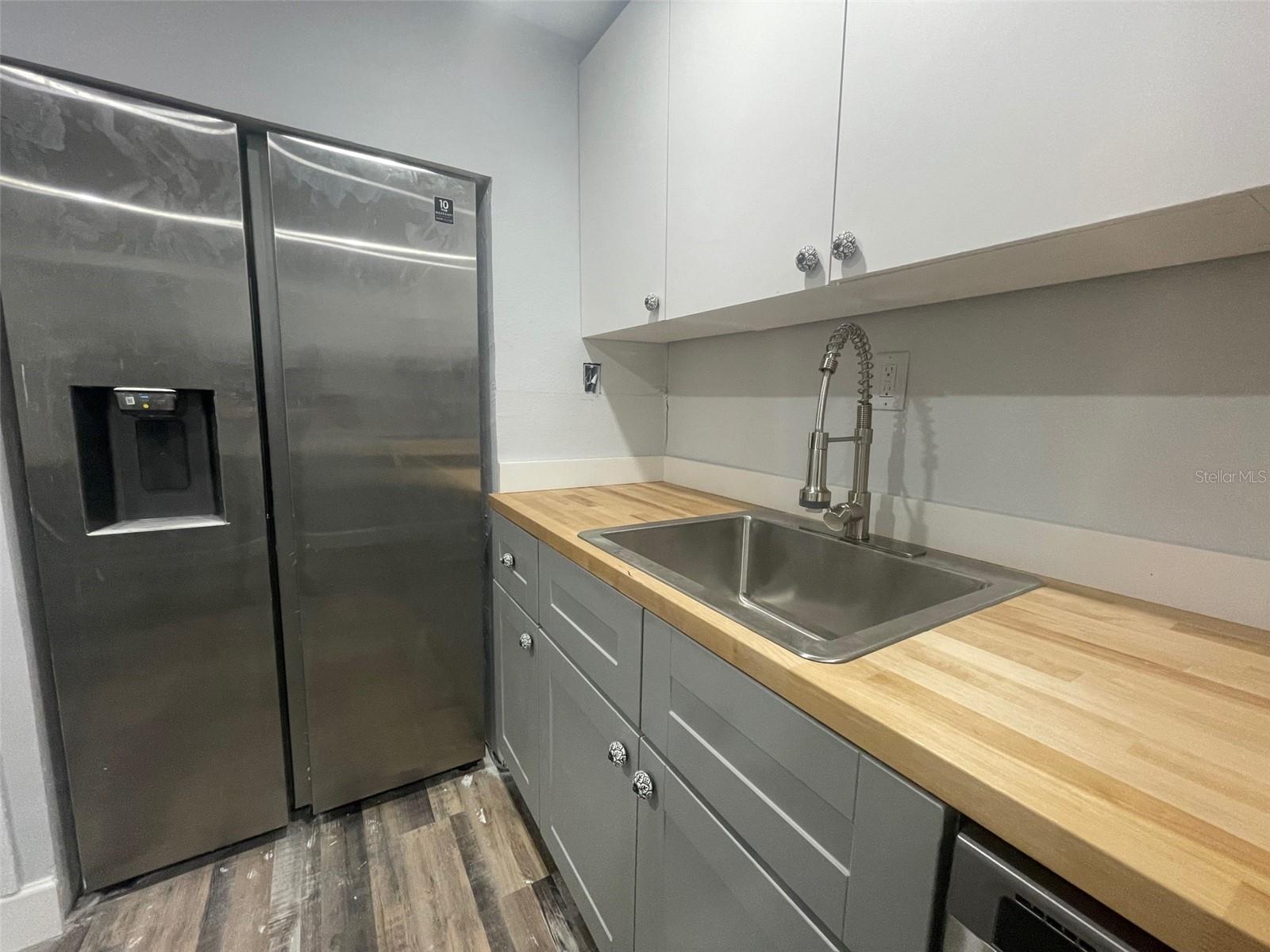 CALEDONIA SUB - Residential Lease