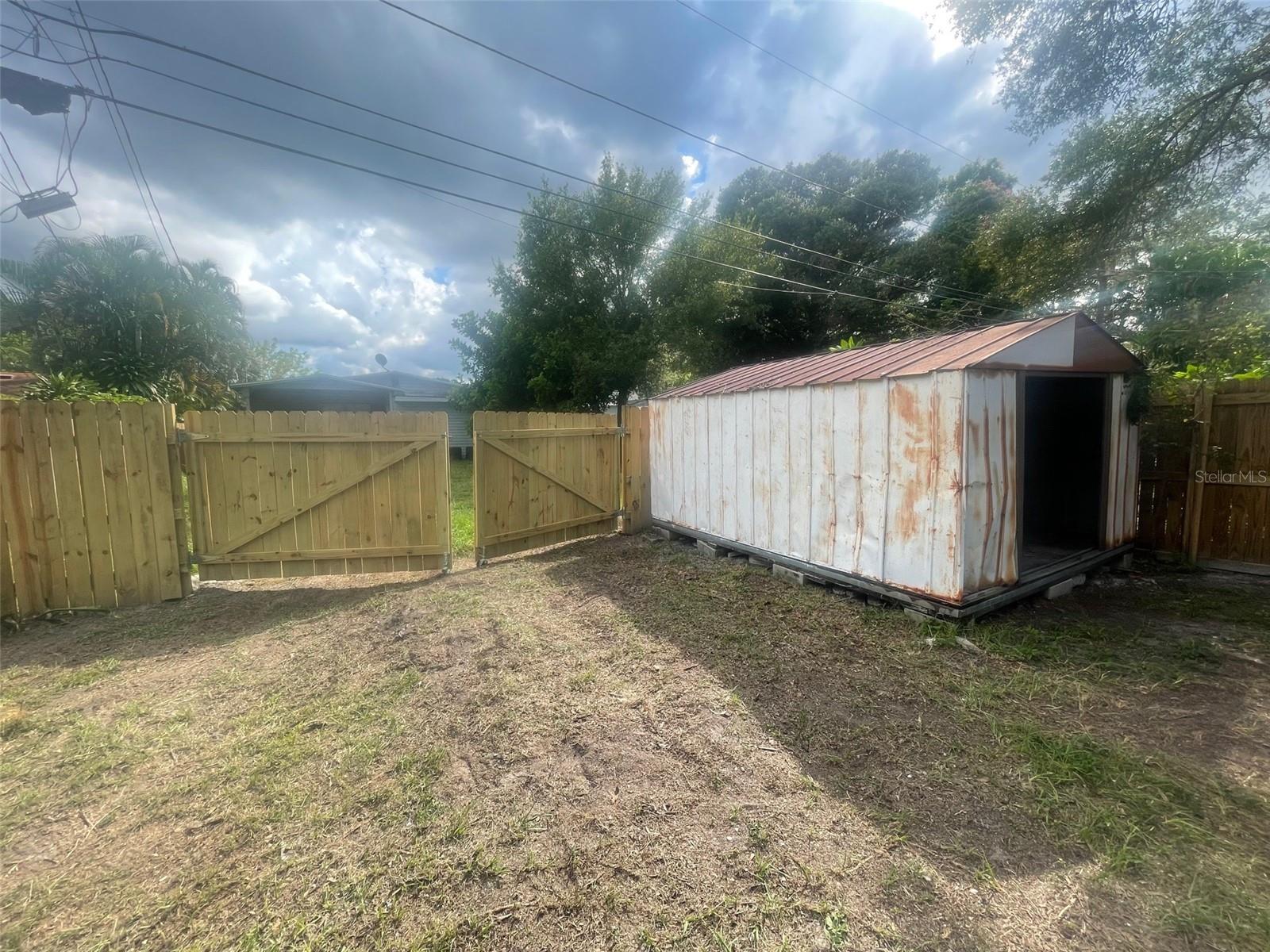 CALEDONIA SUB - Residential Lease