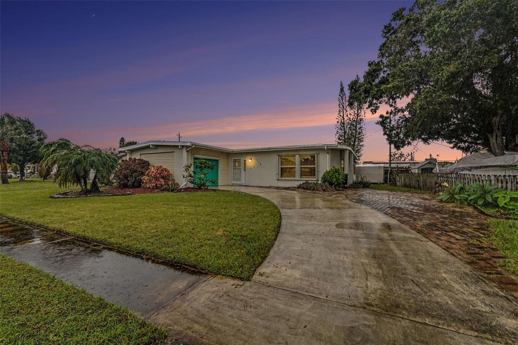 Photo of 728 Bianca Drive NE, Palm Bay, FL 32905 (MLS # O6454015)