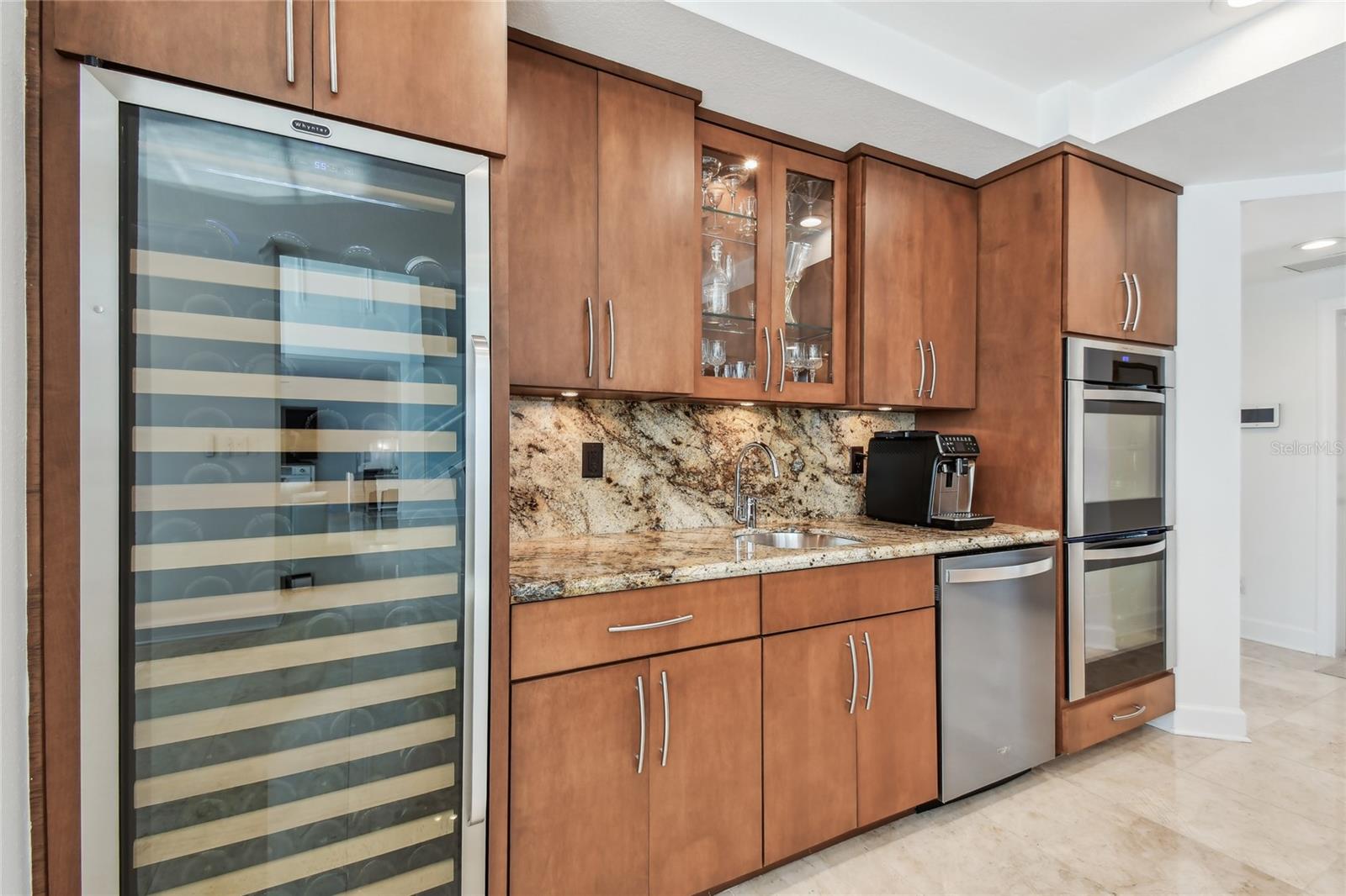 BELLEVUE ESTATES ISLAND 3RD ADD - Residential