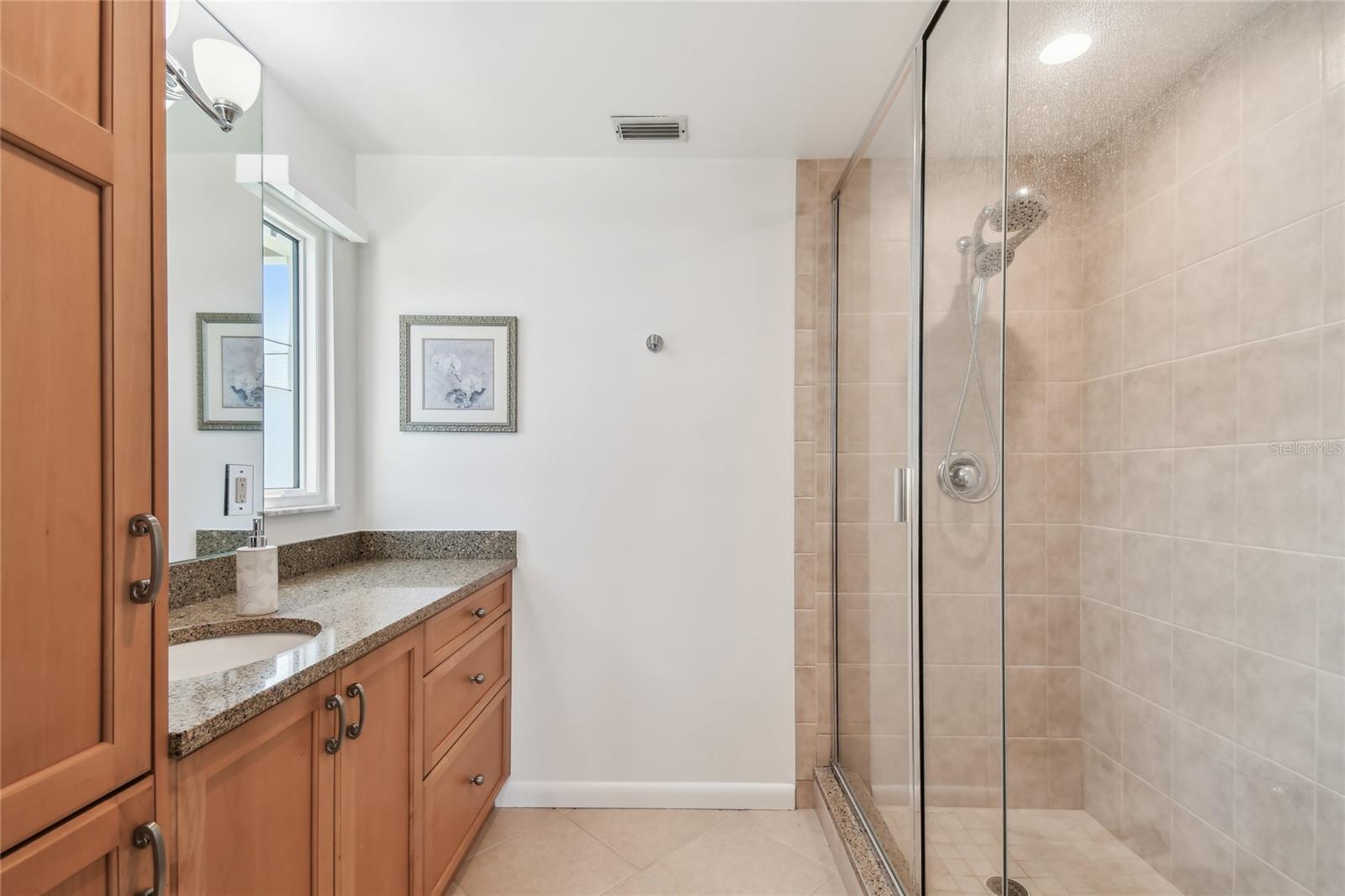 BELLEVUE ESTATES ISLAND 3RD ADD - Residential