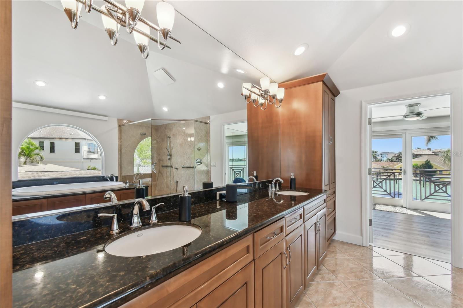 BELLEVUE ESTATES ISLAND 3RD ADD - Residential