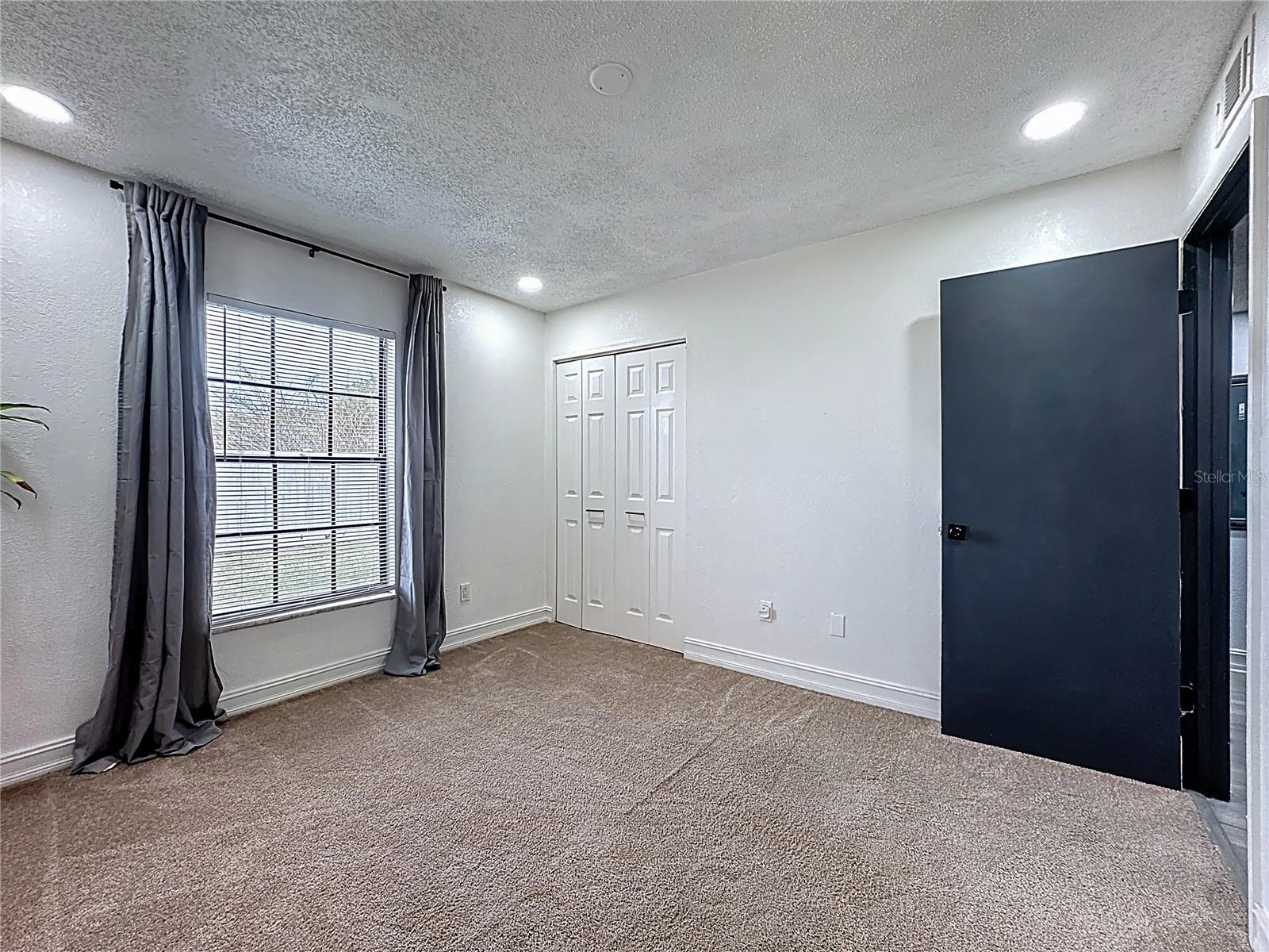 GLENDALE VILLAS A CONDO - Residential Lease