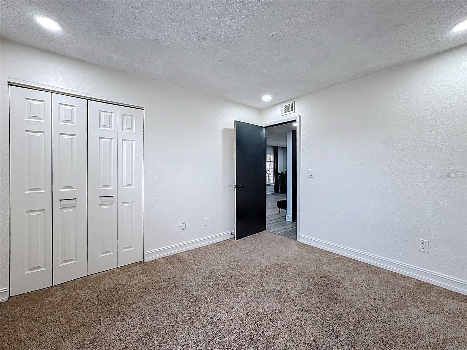 GLENDALE VILLAS A CONDO - Residential Lease